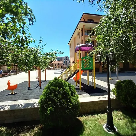 Star Dreams With Glass Veranda *